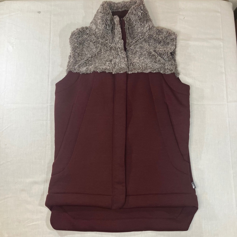 The North Face Womens XS Burgundy Faux Fur Trim Full Zip Fleece Vest NF0A3L3G